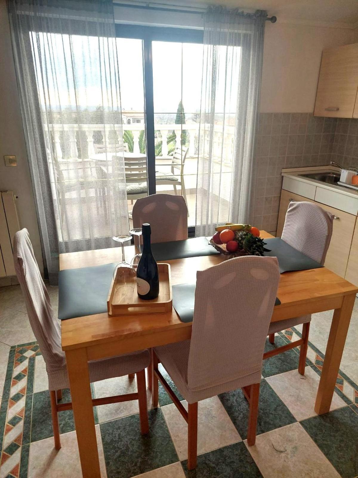 Apartman Andela Labinci Bagian luar foto