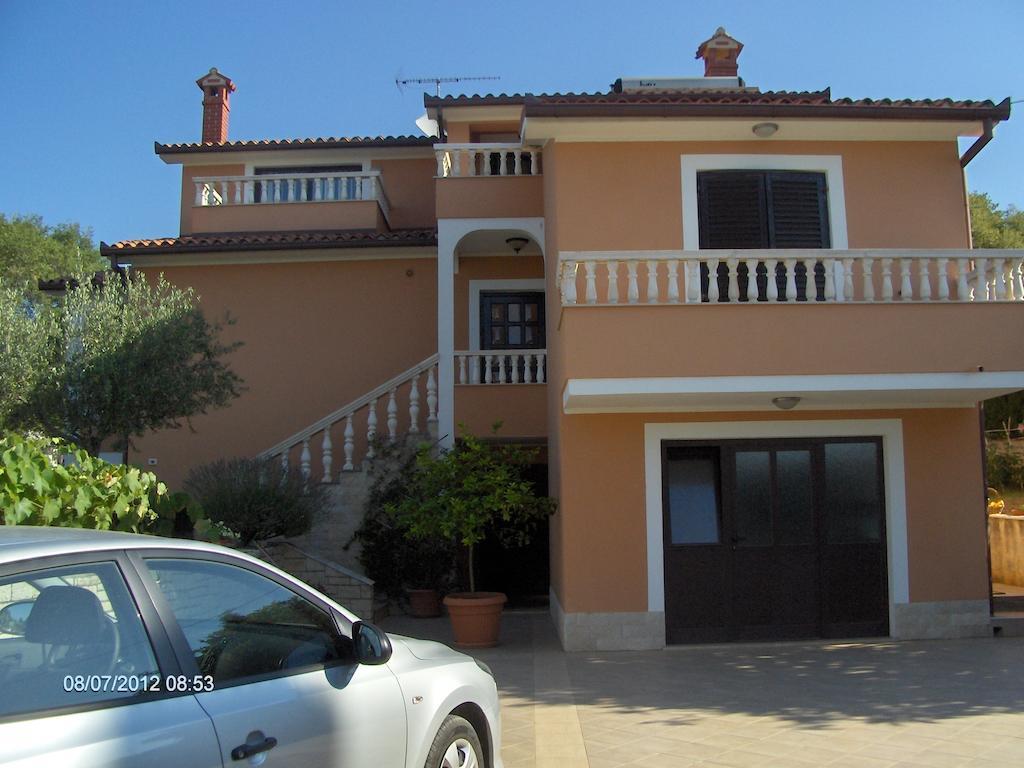Apartman Andela Labinci Bagian luar foto